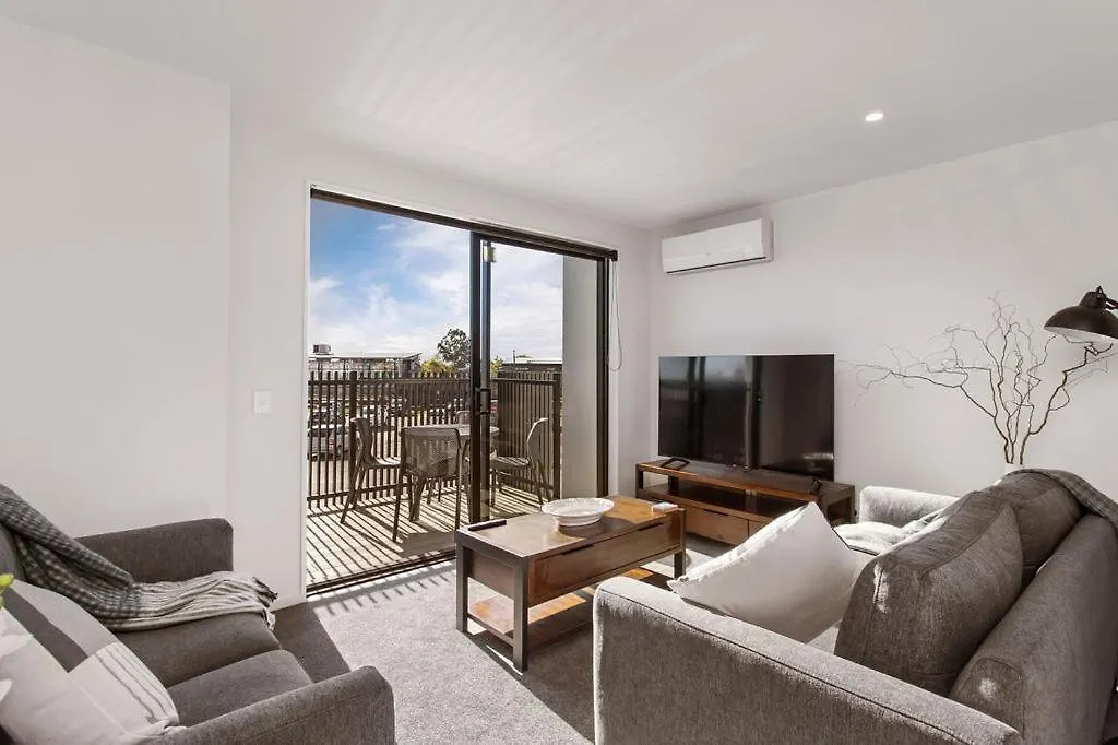 Stylish Brand New Sunny 3Bdrm 3Bth Garage Sleeps 6 Διαμέρισμα Κράισττσερτς 0*,